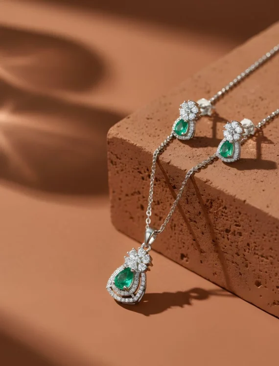 Emerald Diamond Pendant Set
