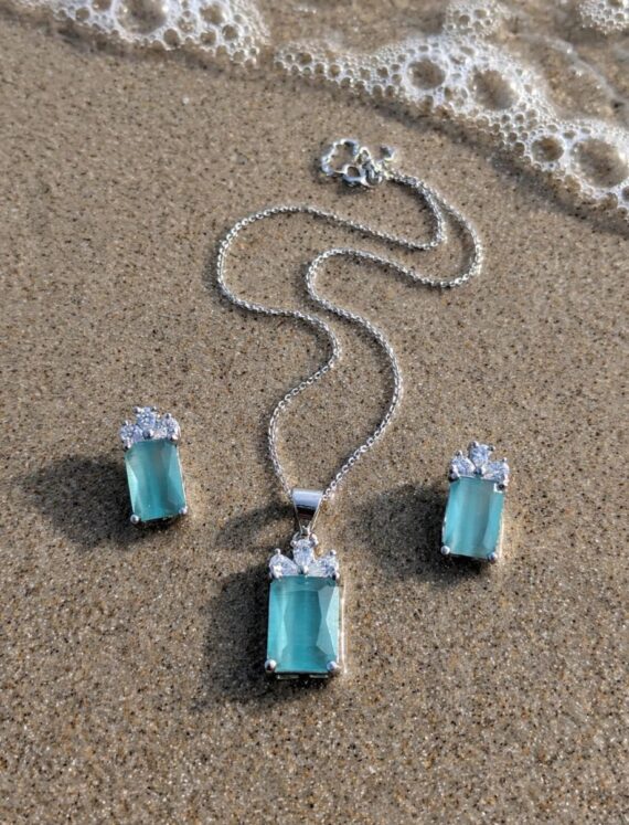 Vertex Diamond Trio Pendant Set