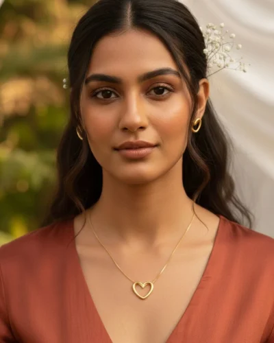 Golden Heart Necklace (1)